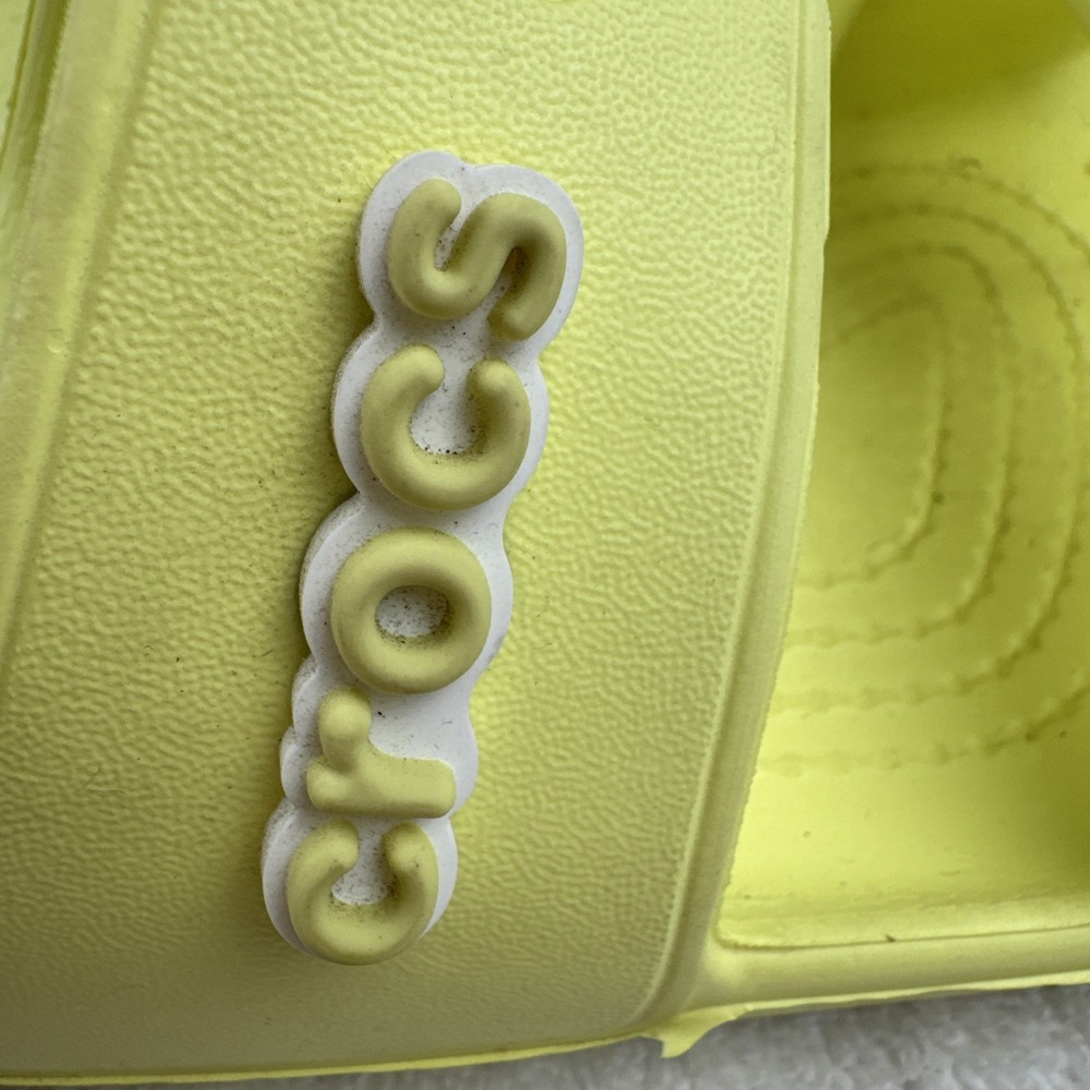 Iconic CROCS Comfort 6 M 8 W Slip On Slide 2 Strap Sandal Yellow With Crocs Jibs - Picture 10 of 11